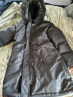 Women’s Black Puffer Parka with Fur-Trim Hood